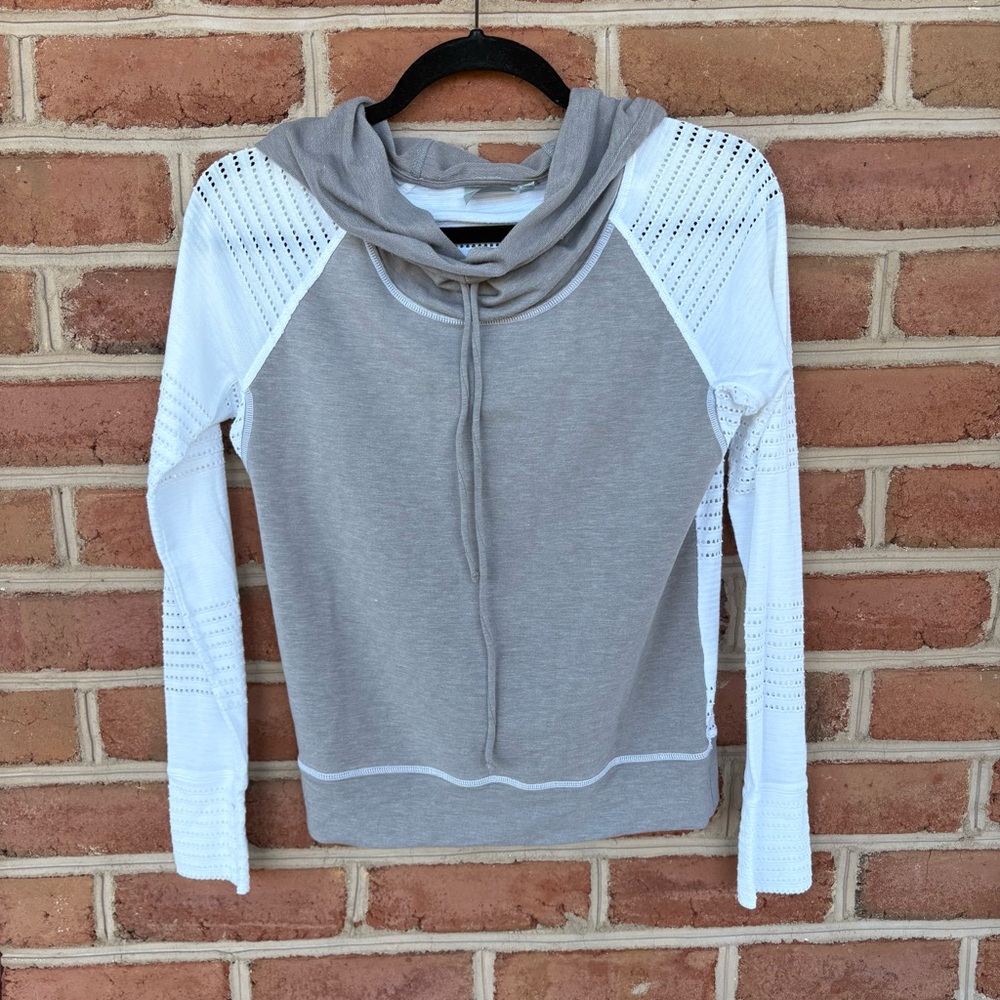 Athleta Gray and White Hooded shirt